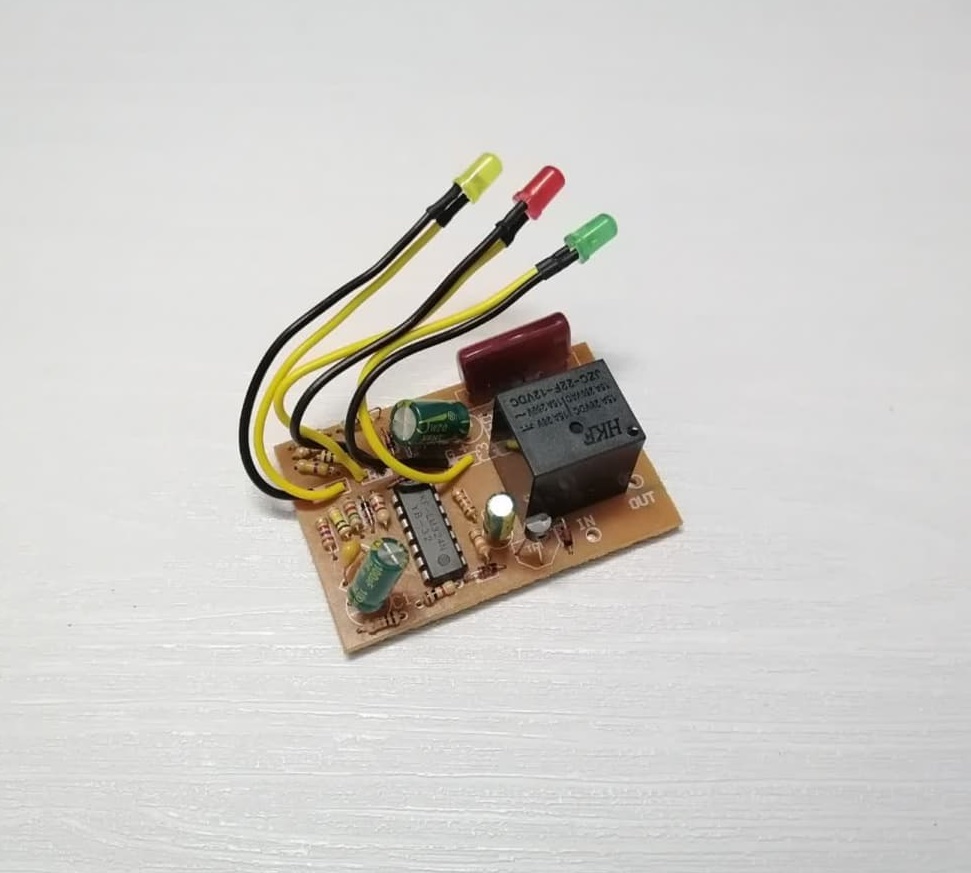 برد محافظ یخچال و فریزر پارس ایمن مدل P10RF